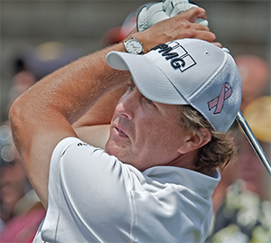 Phil Mickelson, shown here at the 2009 US Open, in Farmingdale, N.Y., announced in August 2015 that he had been diagnosed with psoriatic arthritis, drawing national attention to the condition.
