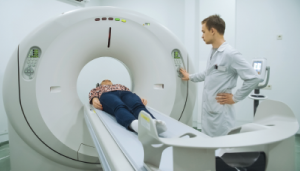 Whole-body MRI could yield an earlier diagnosis of SpA in patients with early inflammatory joint symptoms.